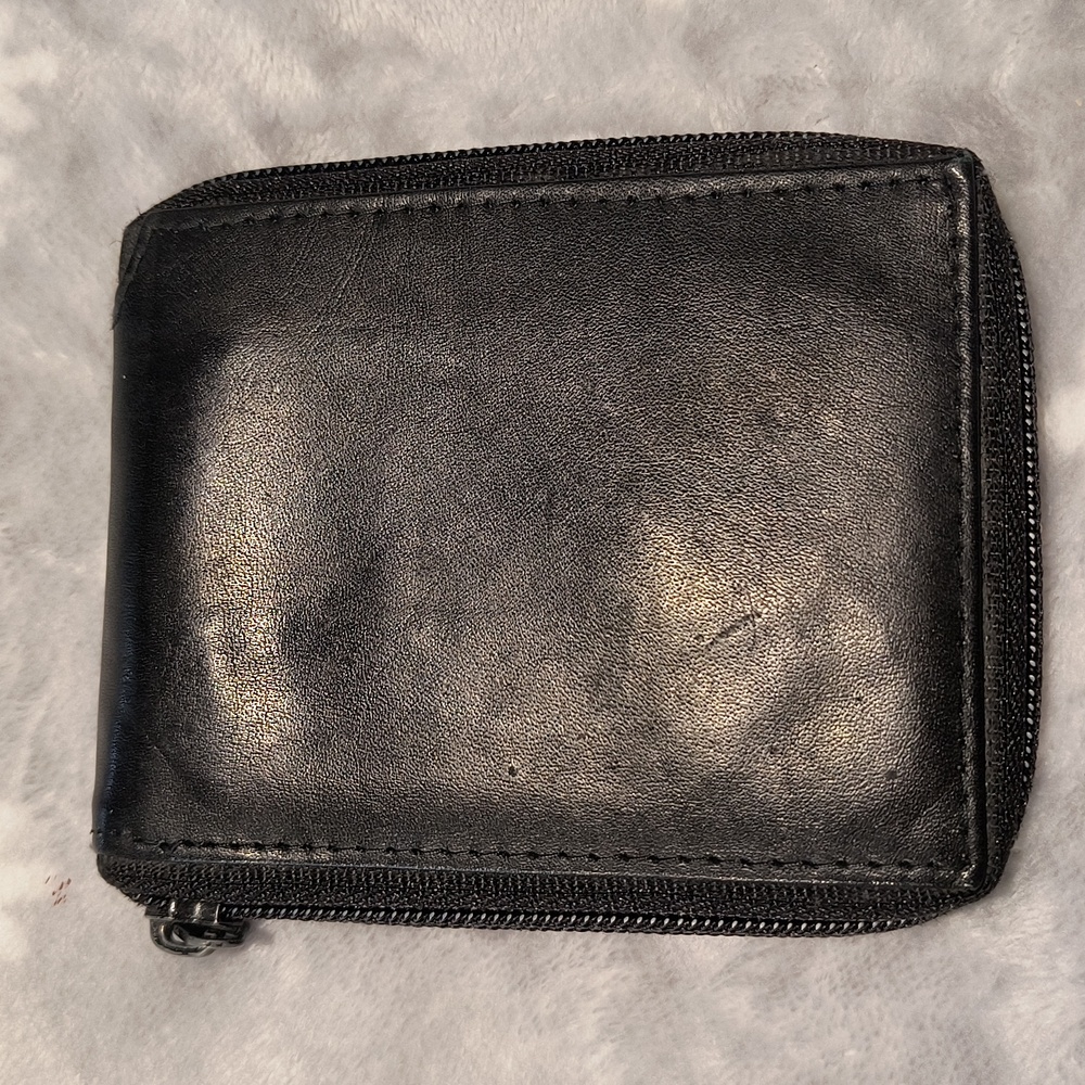 Marshal Genuine Leather 3 way zip wallet, GUC, 5" x 3.5"